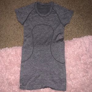 Lululemon short sleeve